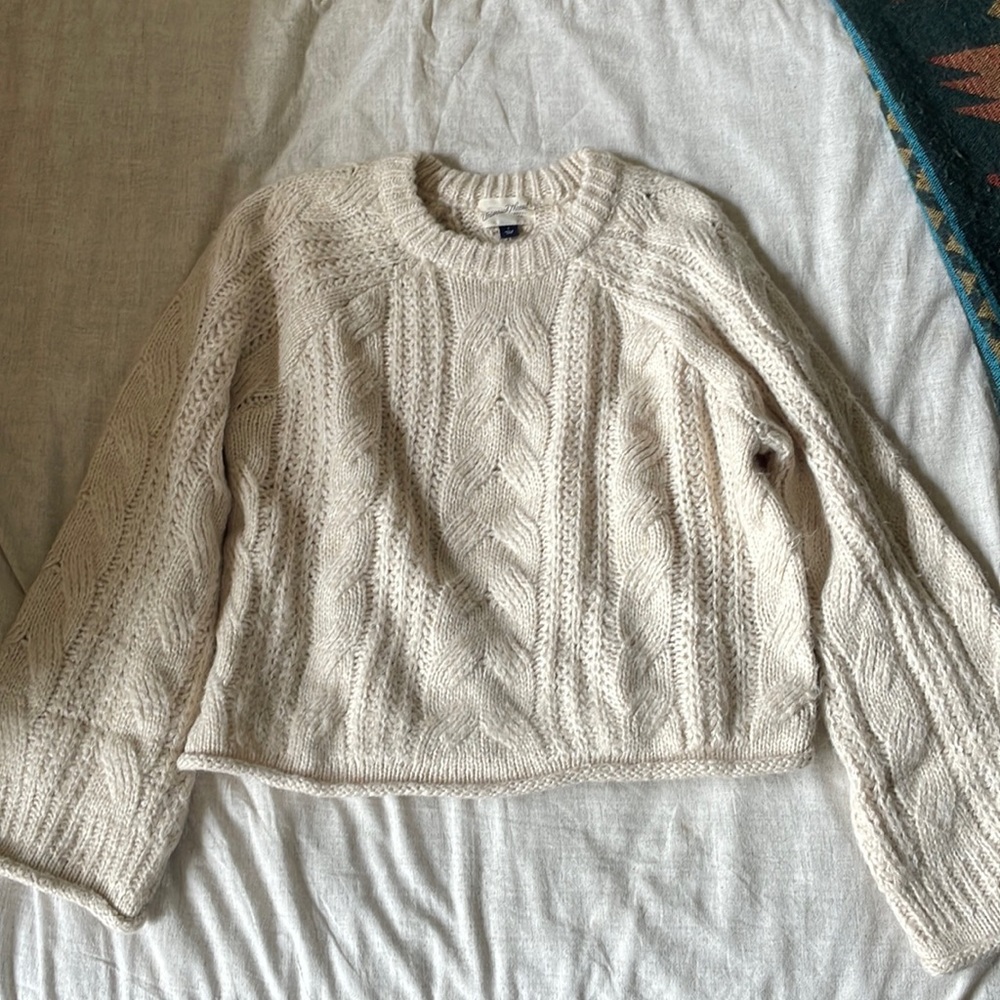 Universal Thread size small cream colored sweater